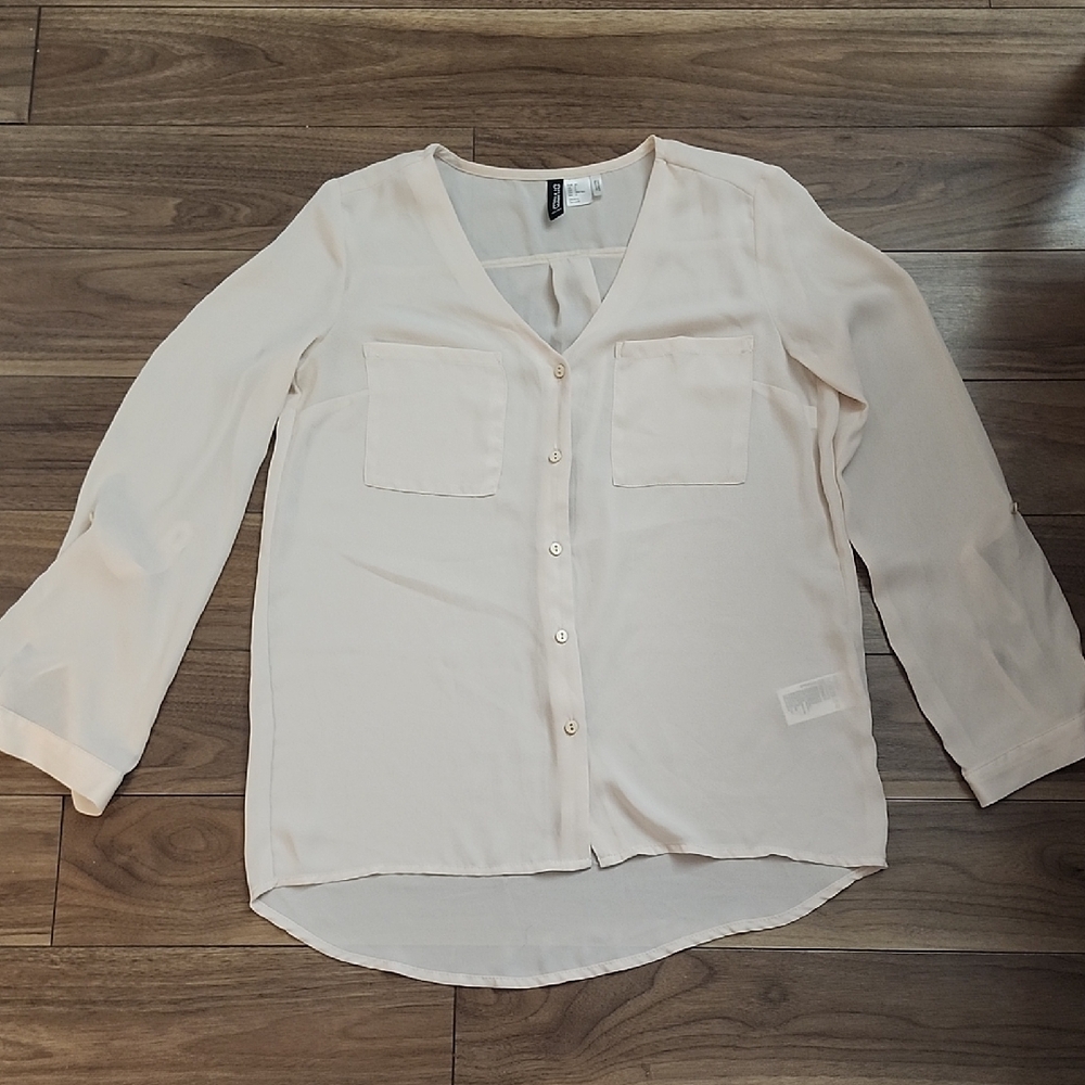 🔥Divided Women's Cream Pink Button-Up Blouse V-Neck